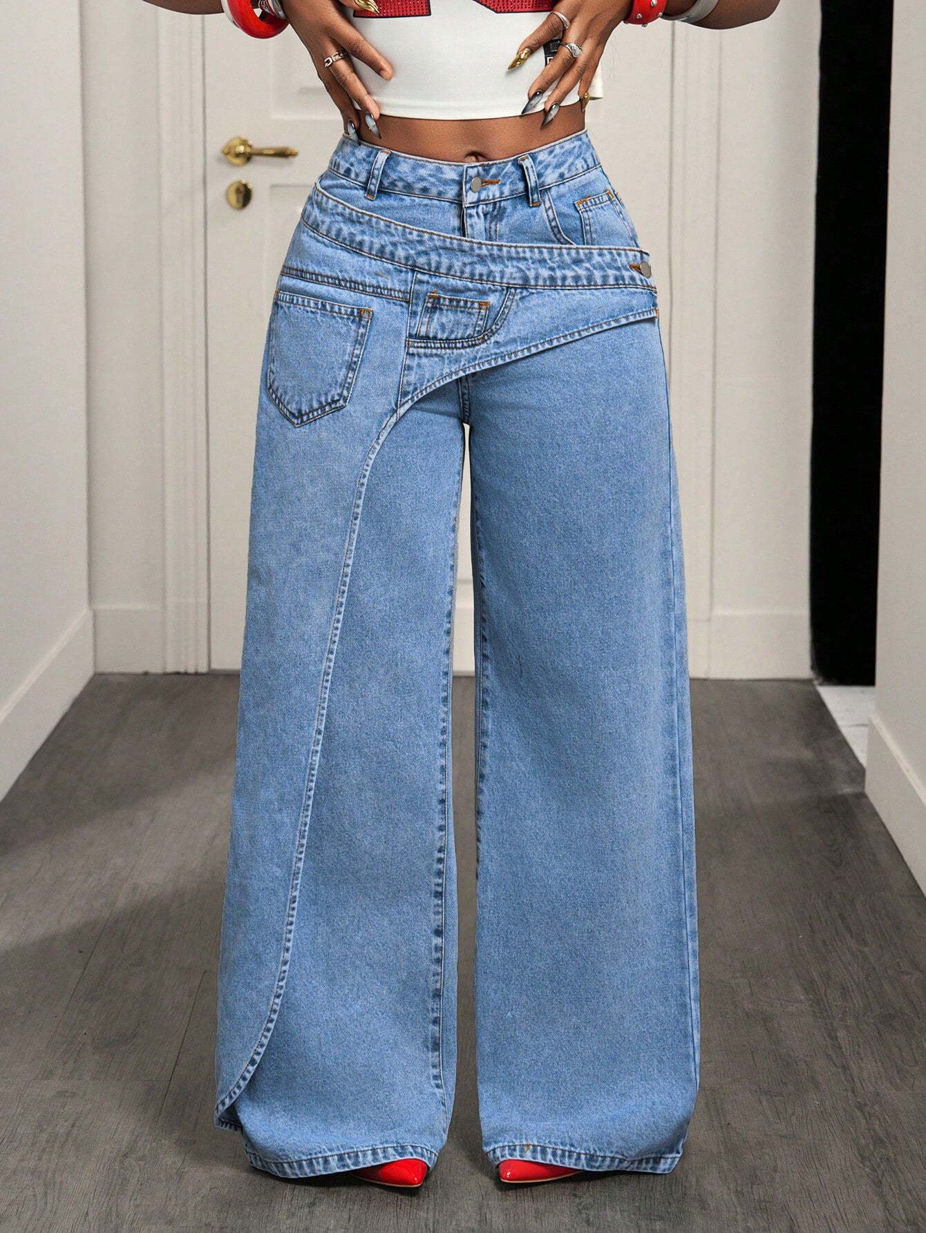 LunaClassic™ Mid-Rise Straight Leg Jeans