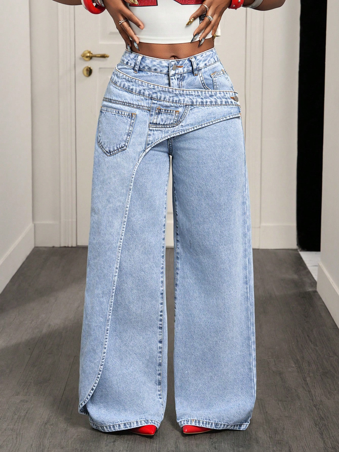 LunaClassic™ Mid-Rise Straight Leg Jeans